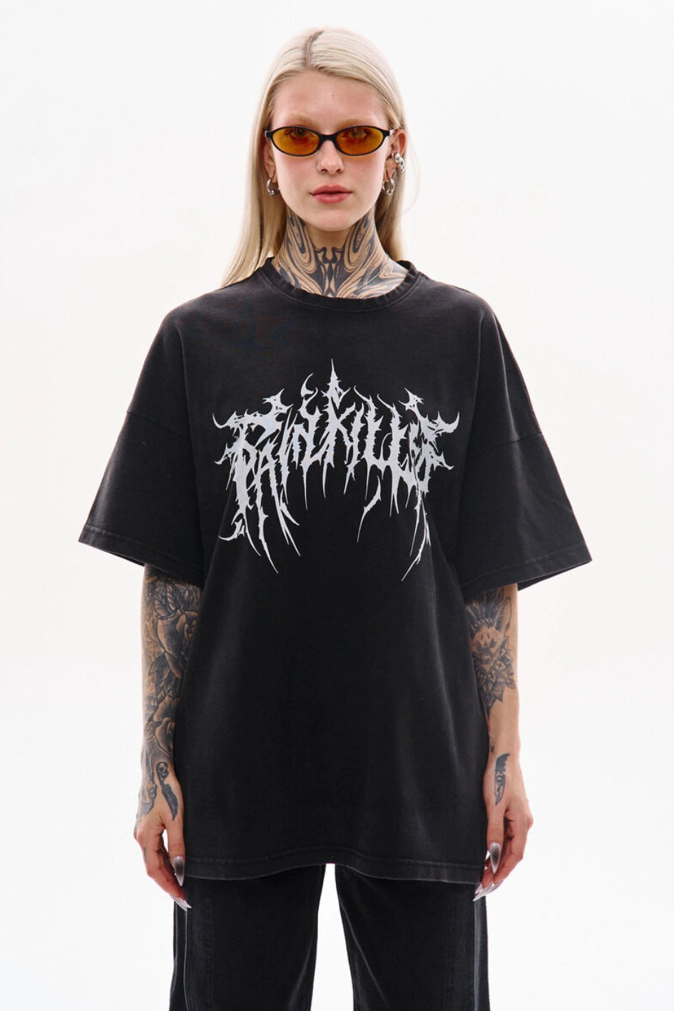 Oversized T-shirt with a washed effect "Pain Killer"