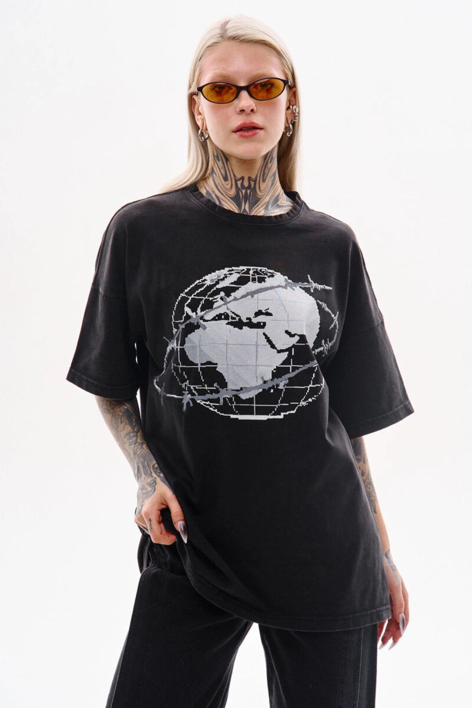 Oversized T-shirt with a washed effect "Networkr"